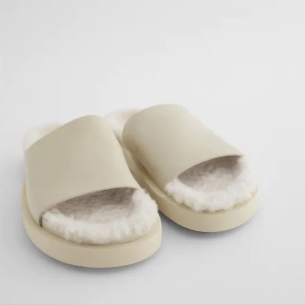 Zara Genuine Leather Sandals w/Fleece Insole